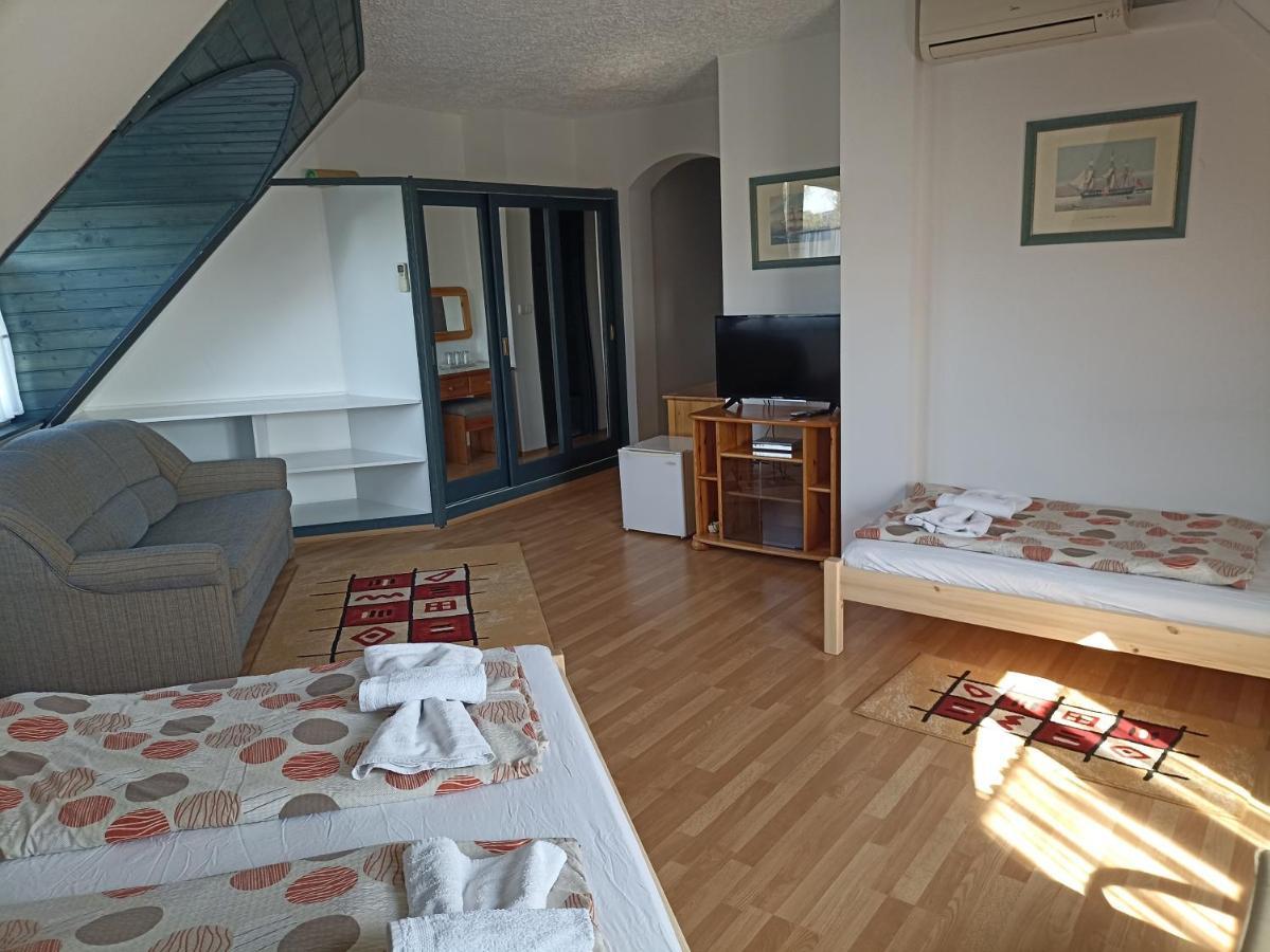 Muschel Panzio Hotel Keszthely Kültér fotó