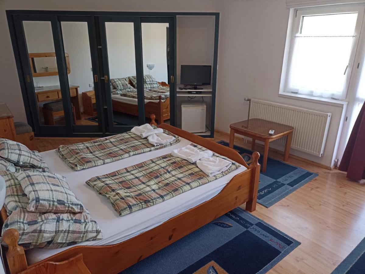 Muschel Panzio Hotel Keszthely Kültér fotó